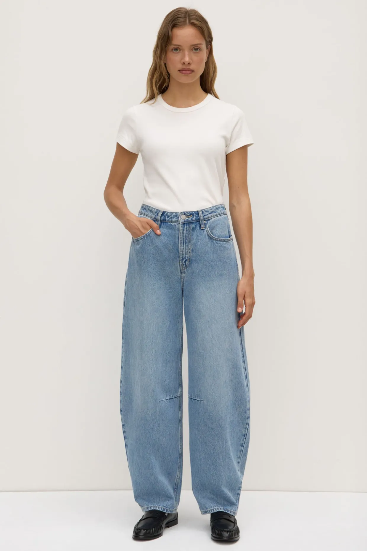 High Rise Barrel Jean