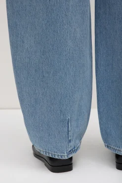 High Rise Barrel Jean