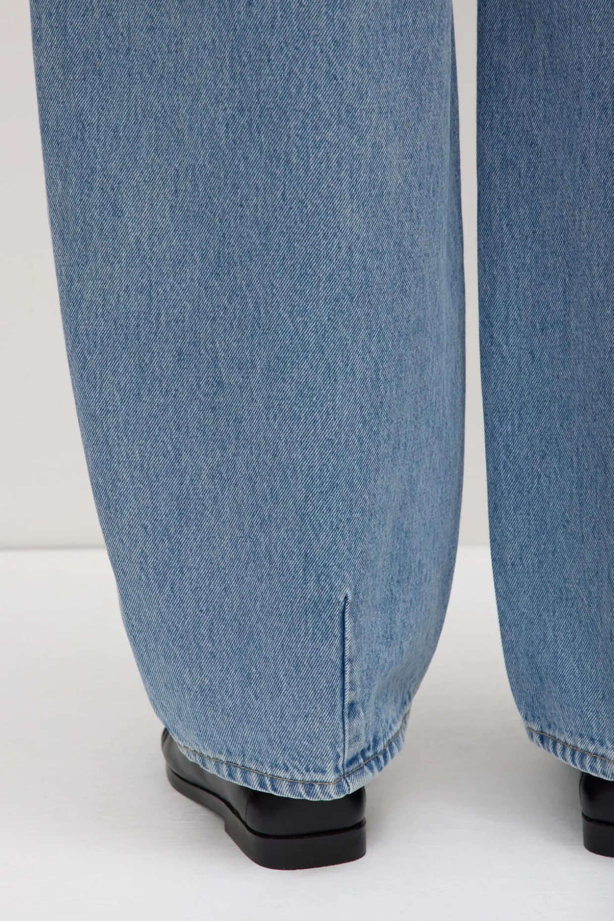 High Rise Barrel Jean