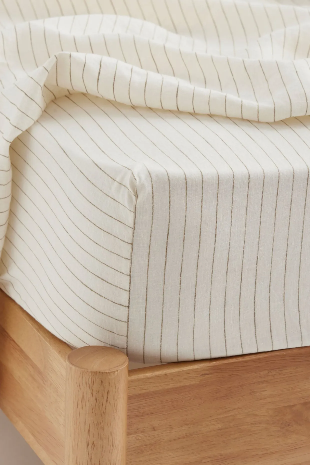 Linen Fitted Sheet Olive Pinstripe