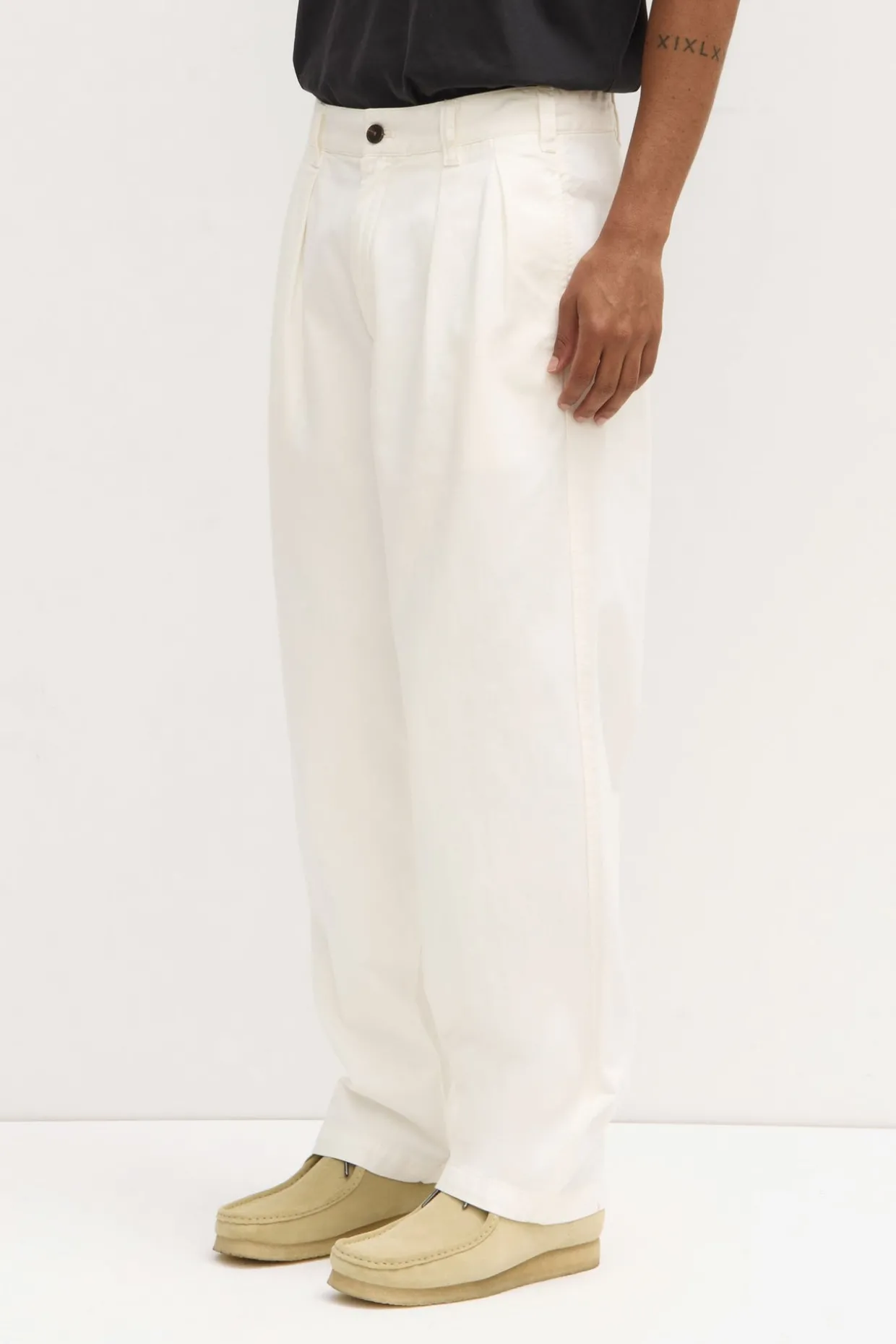 Miles Pleated Chino
