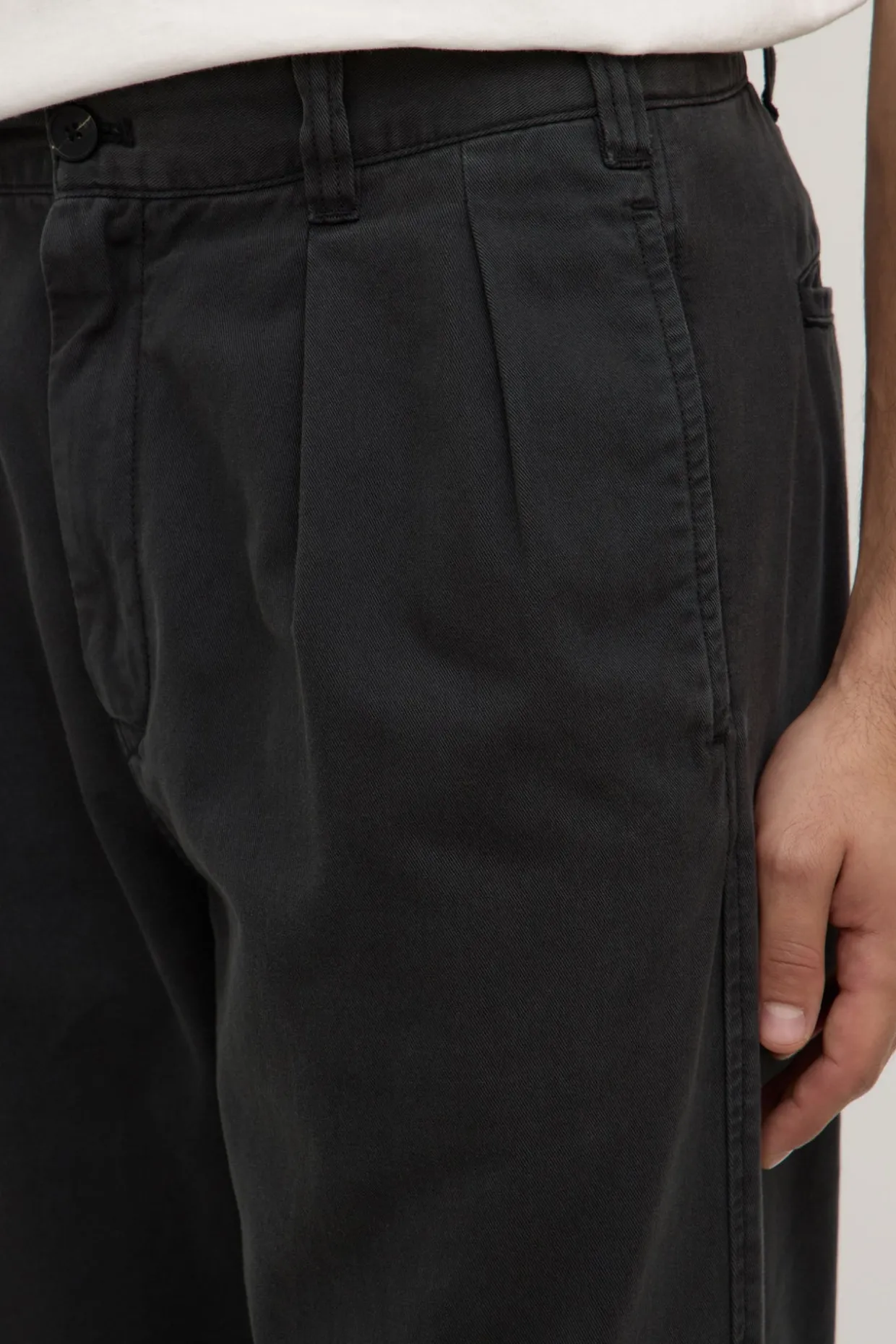 Miles Pleated Chino