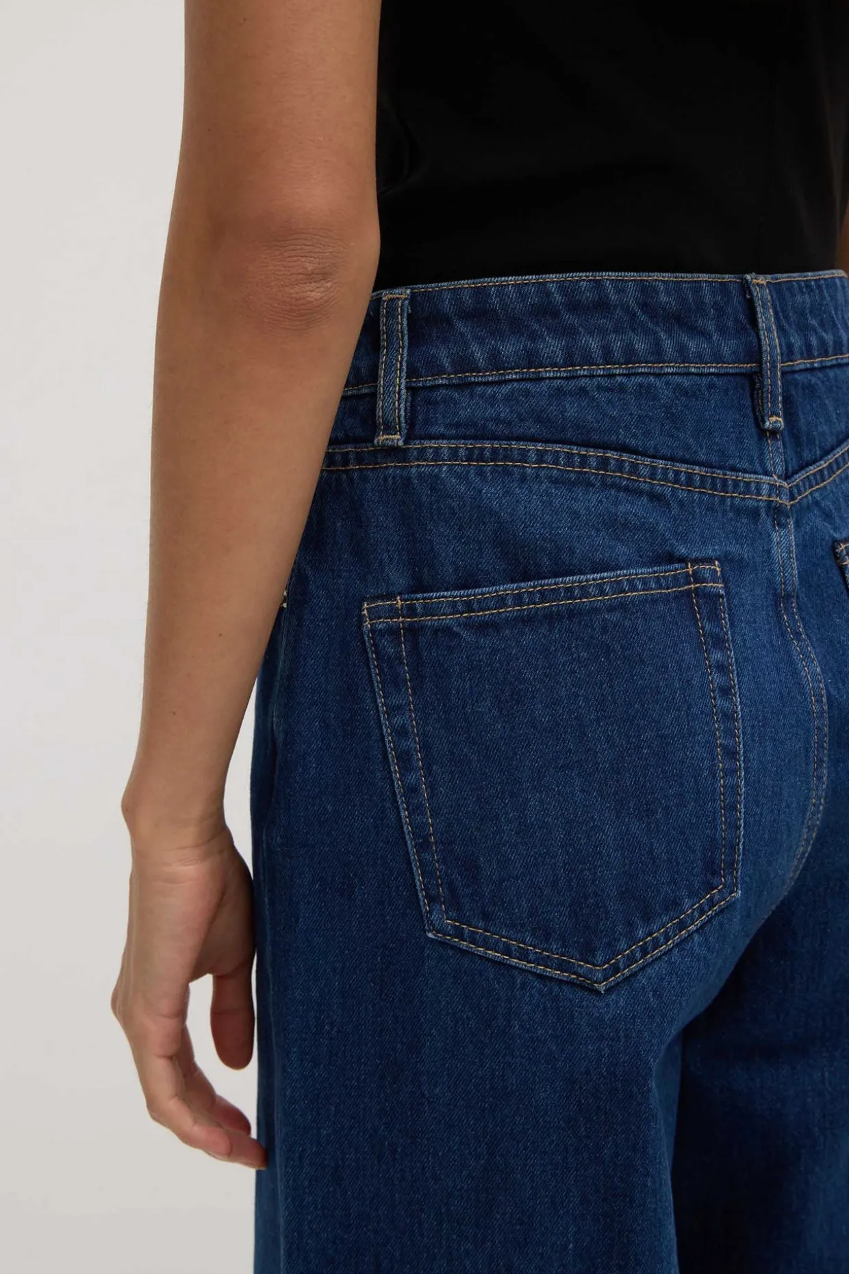 Wide Leg Jean