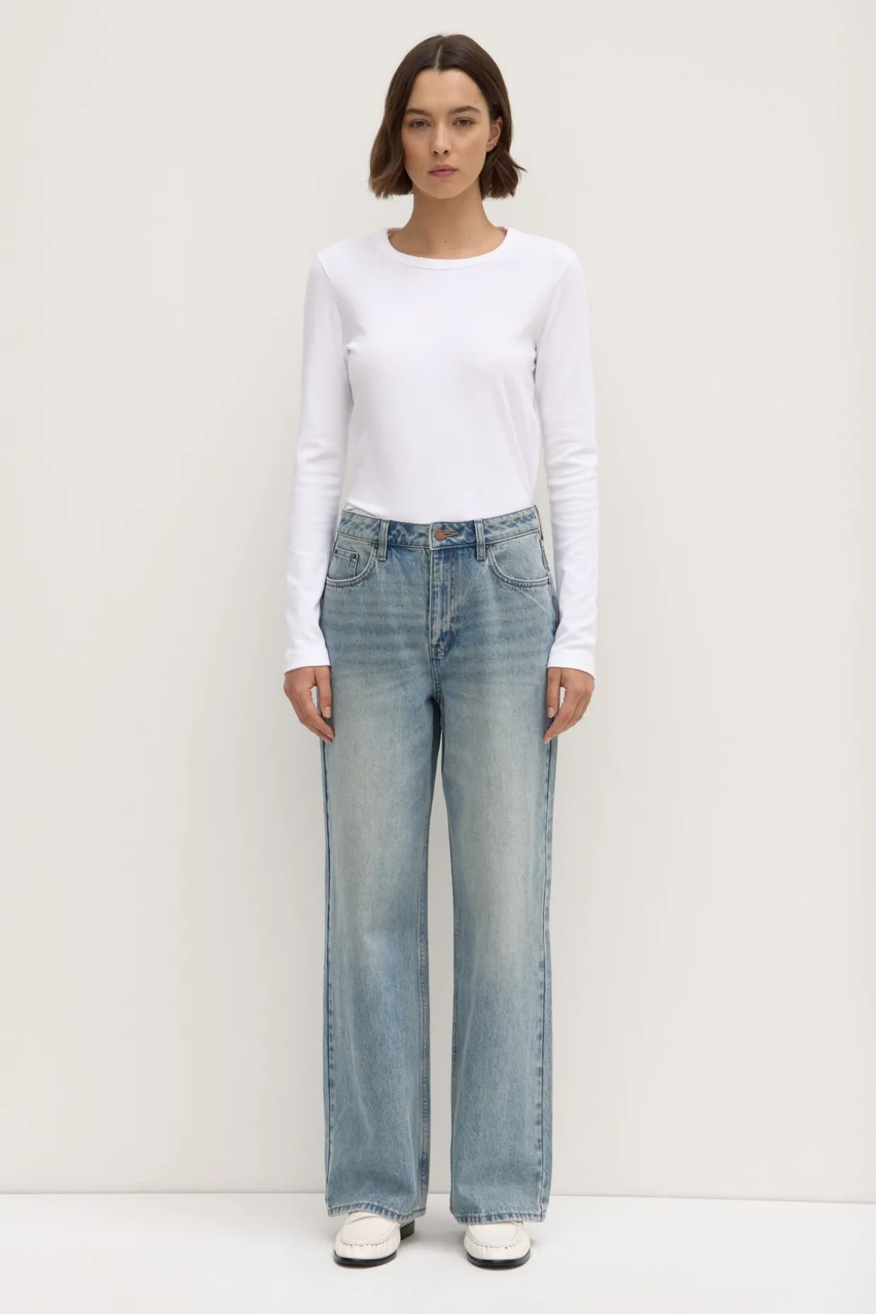Womens Relaxed Jean