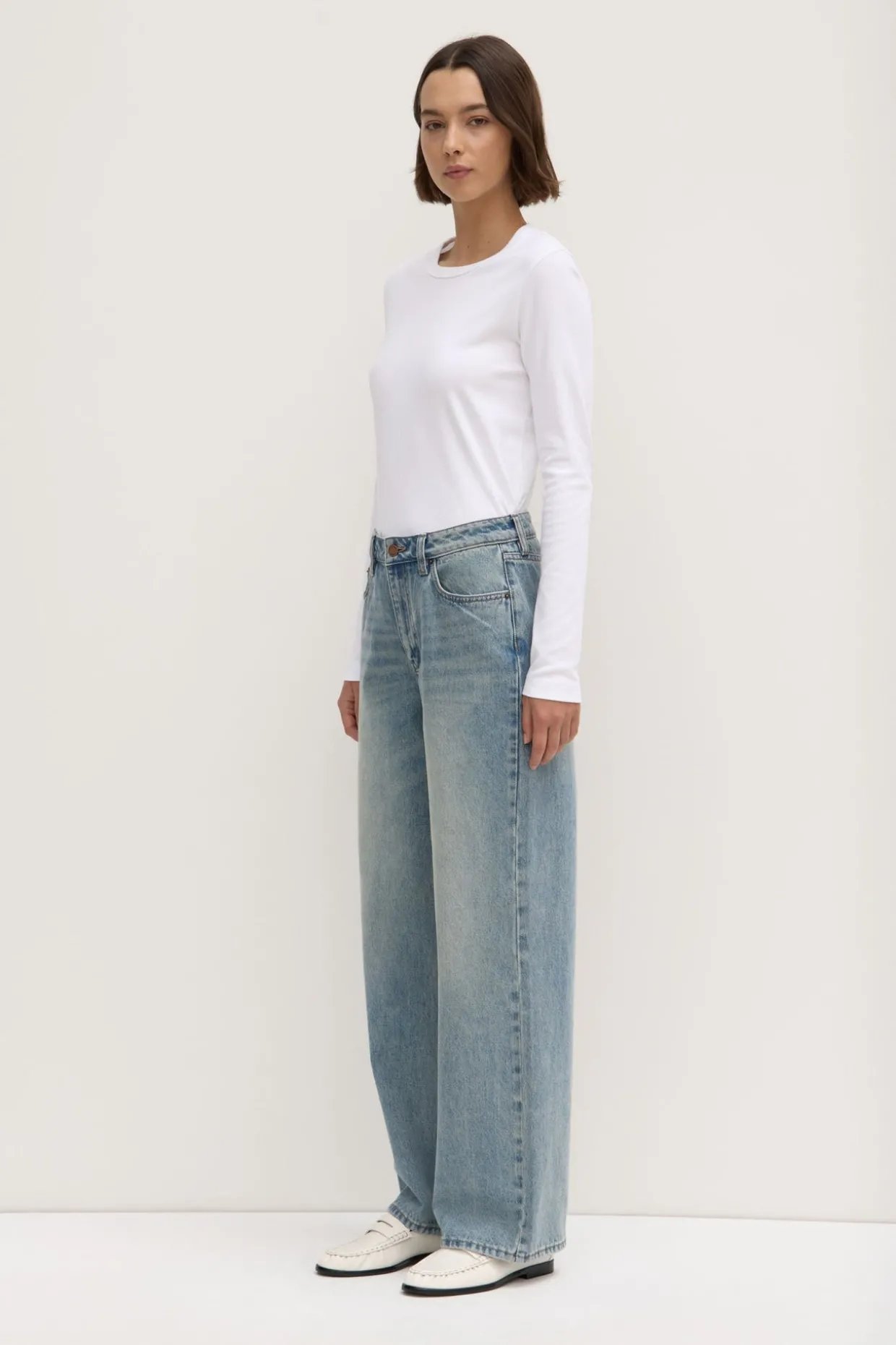 Womens Relaxed Jean