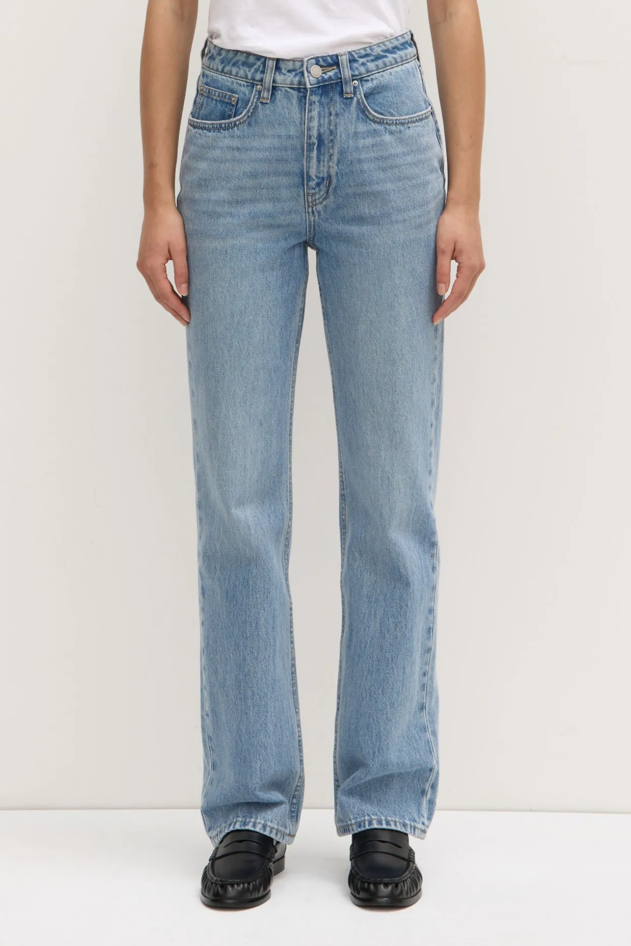 Womens Straight Leg Jean
