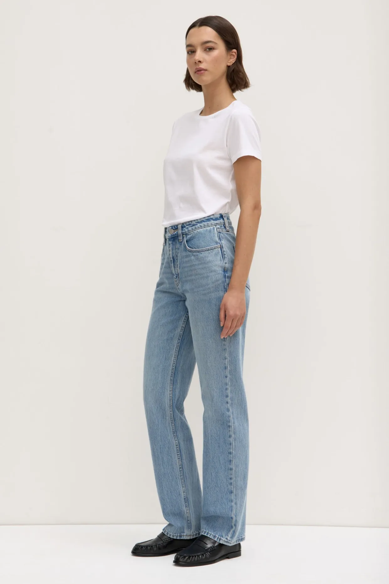 Womens Straight Leg Jean